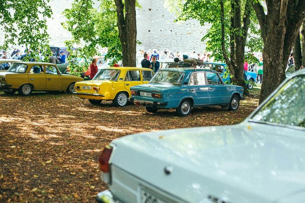 Découvrez les tendances vibrantes des collections liberto en mode